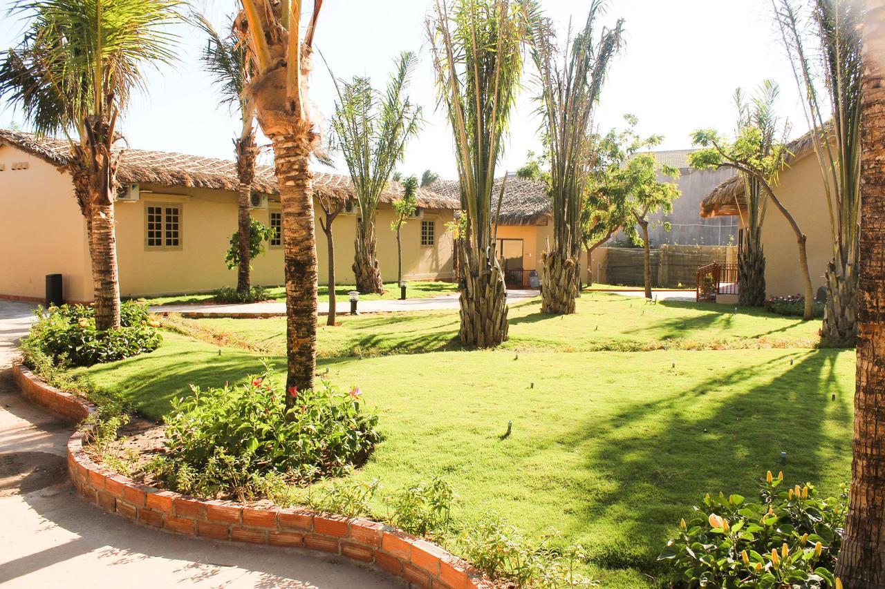 Eagles Beach Resort Phan Thiết Extérieur photo